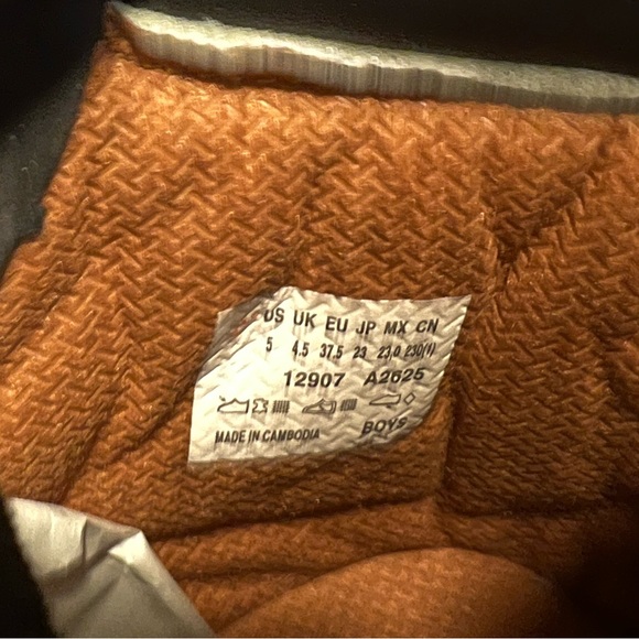 NWT JUNIORS TIMBERLAND® PREMIUM 6-INCH WATERPROOF BOOTS SIZE 5M - Picture 9 of 9